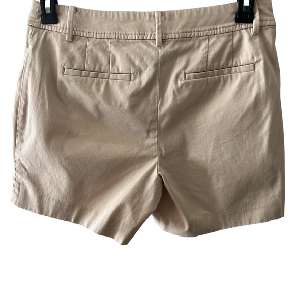 EUC Talbots Perfect Short Light Tan Women’s Size: 6 Inseam 3” - Picture 2 of 4